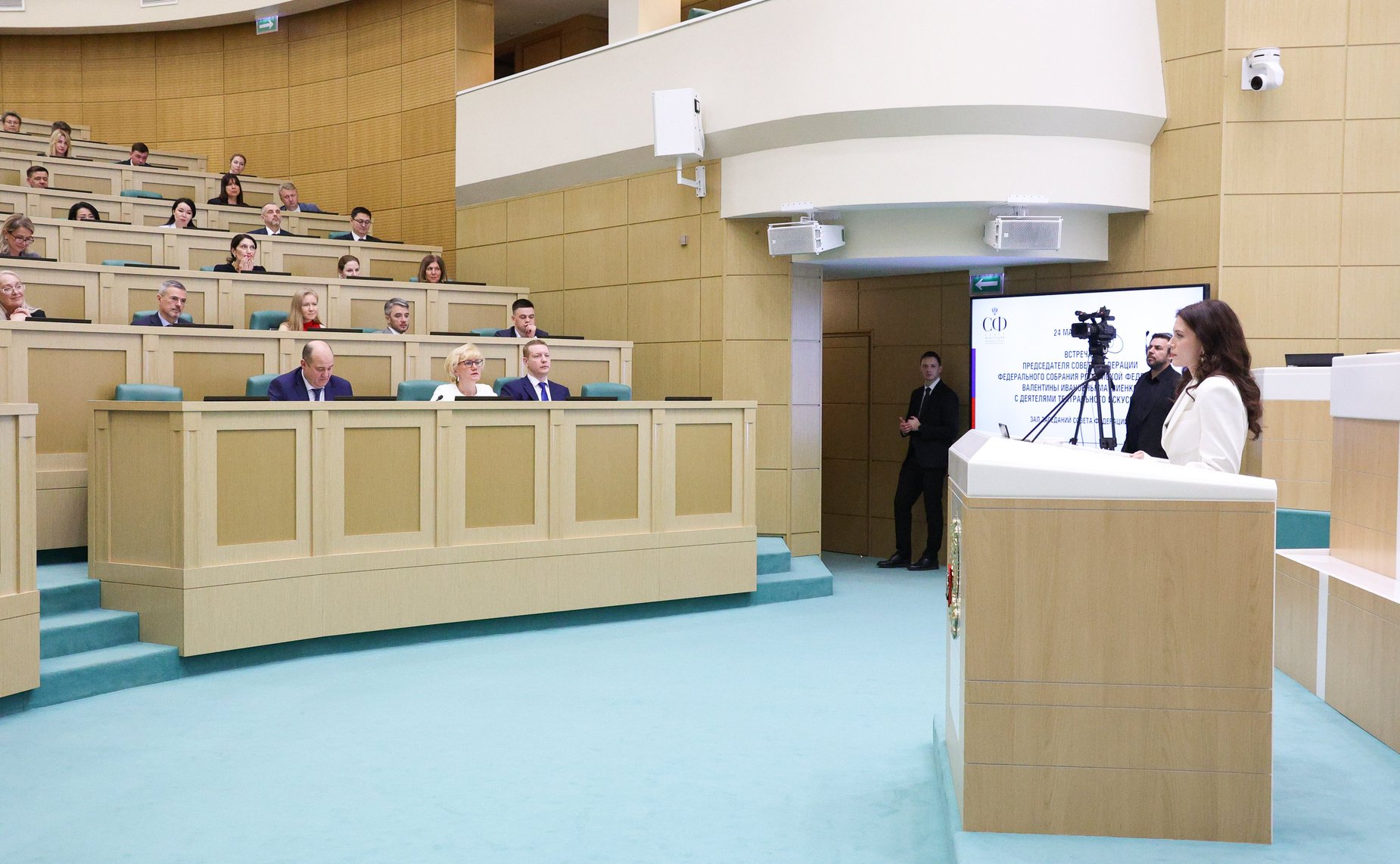 Председатель Совета Федерации Валентина Матвиенко провела встречу с деятелями театрального искусства