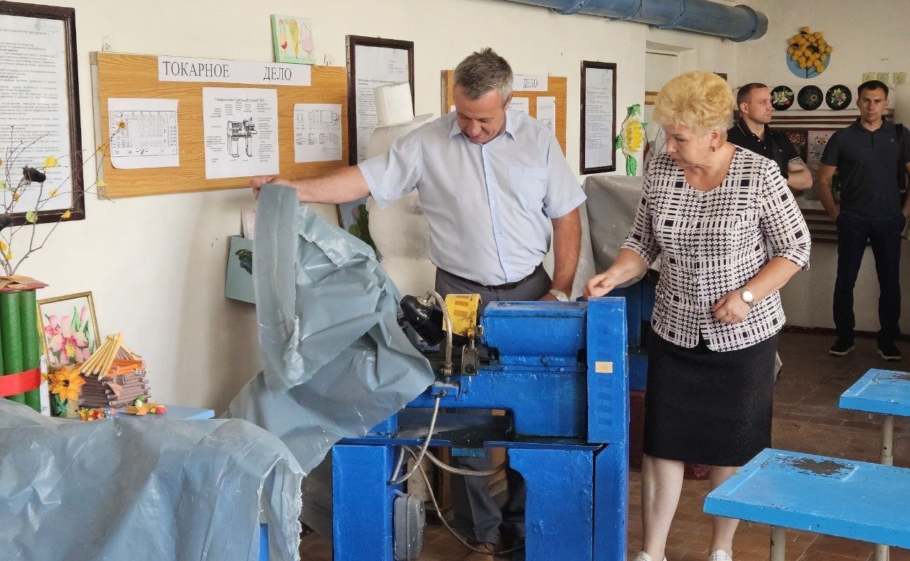 Ольга Бас посетила Рыбянцевскую школу Новопсковского муниципального округа ЛНР