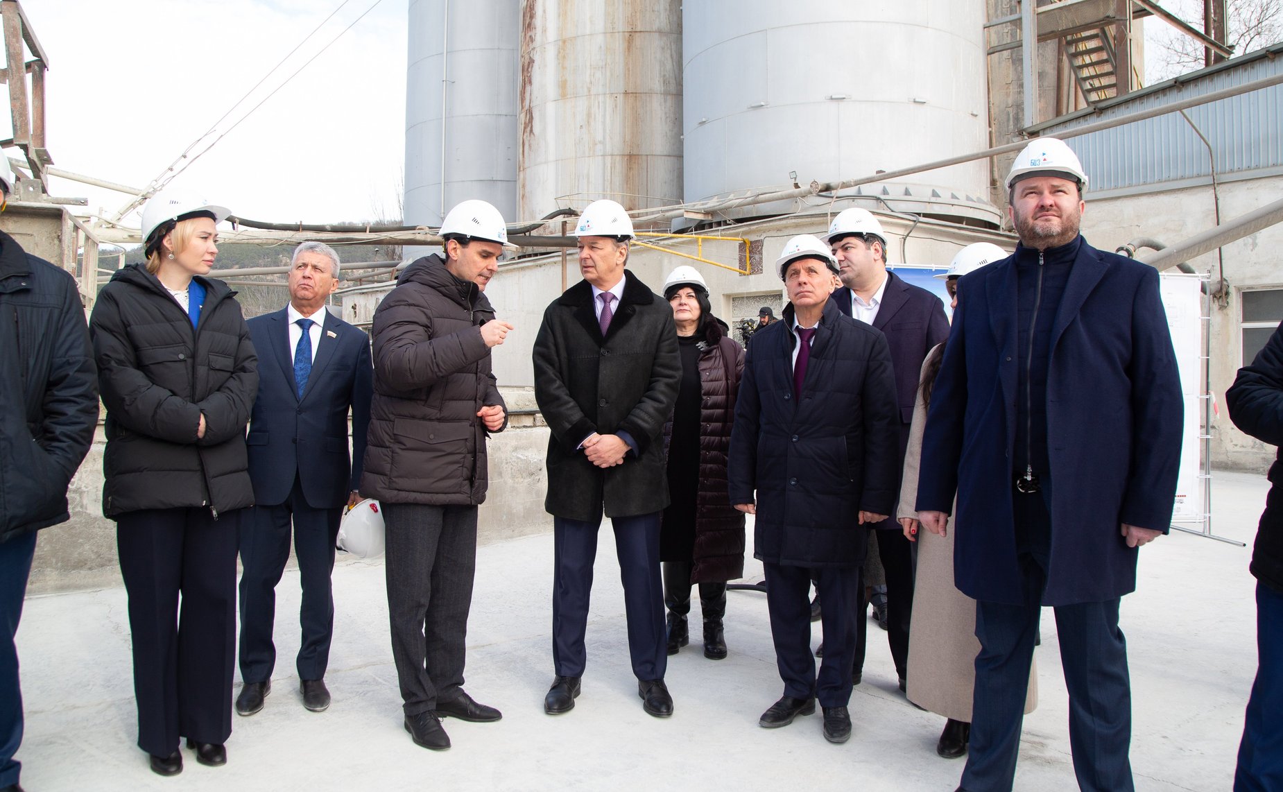 Сенаторы посетили Бахчисарайский цементный завод в Республике Крым