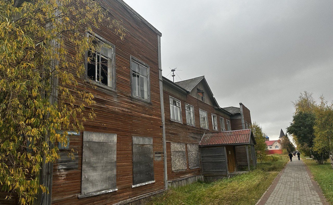 Денис Гусев в рамках работы в регионе осмотрел объекты и провёл выездное совещание по мониторингу заброшенного и неэффективно используемого федерального недвижимого имущества