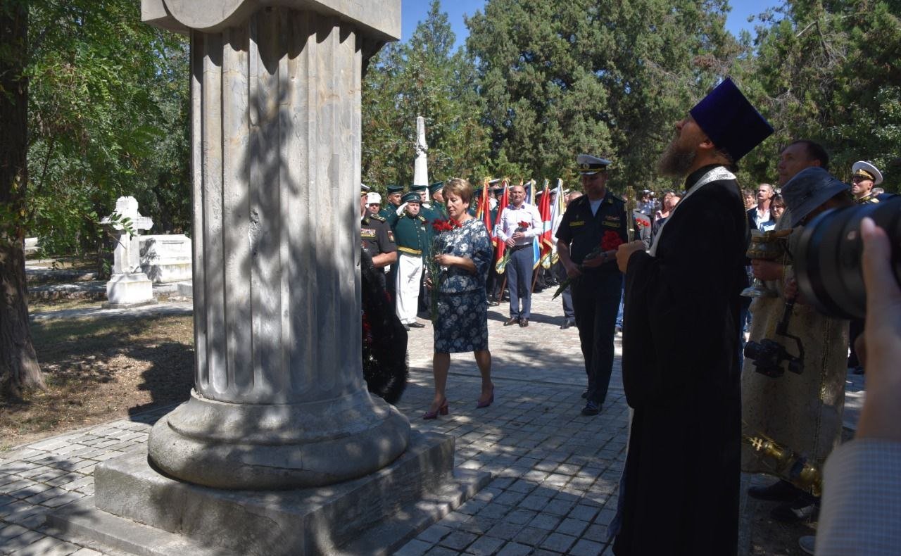 Екатерина Алтабаева приняла участие в митинге-реквиеме к 167-летию окончания Первой обороны Севастополя