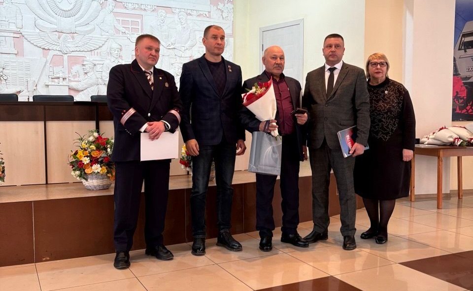 Дмитрий Перминов поздравил участников интернациональных войн