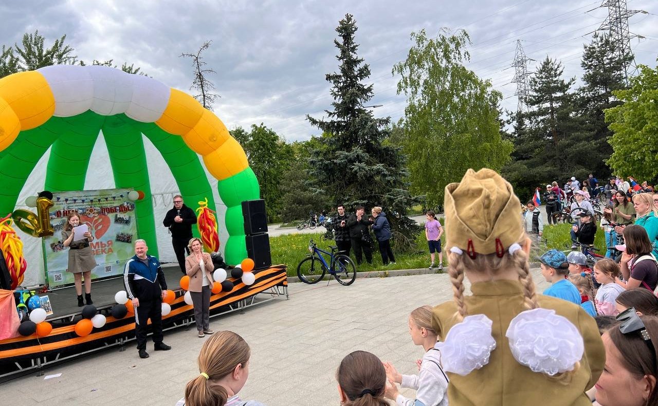 Инна Святенко приняла участие в юбилейном 10-м велопараде, посвященном Дню Победы