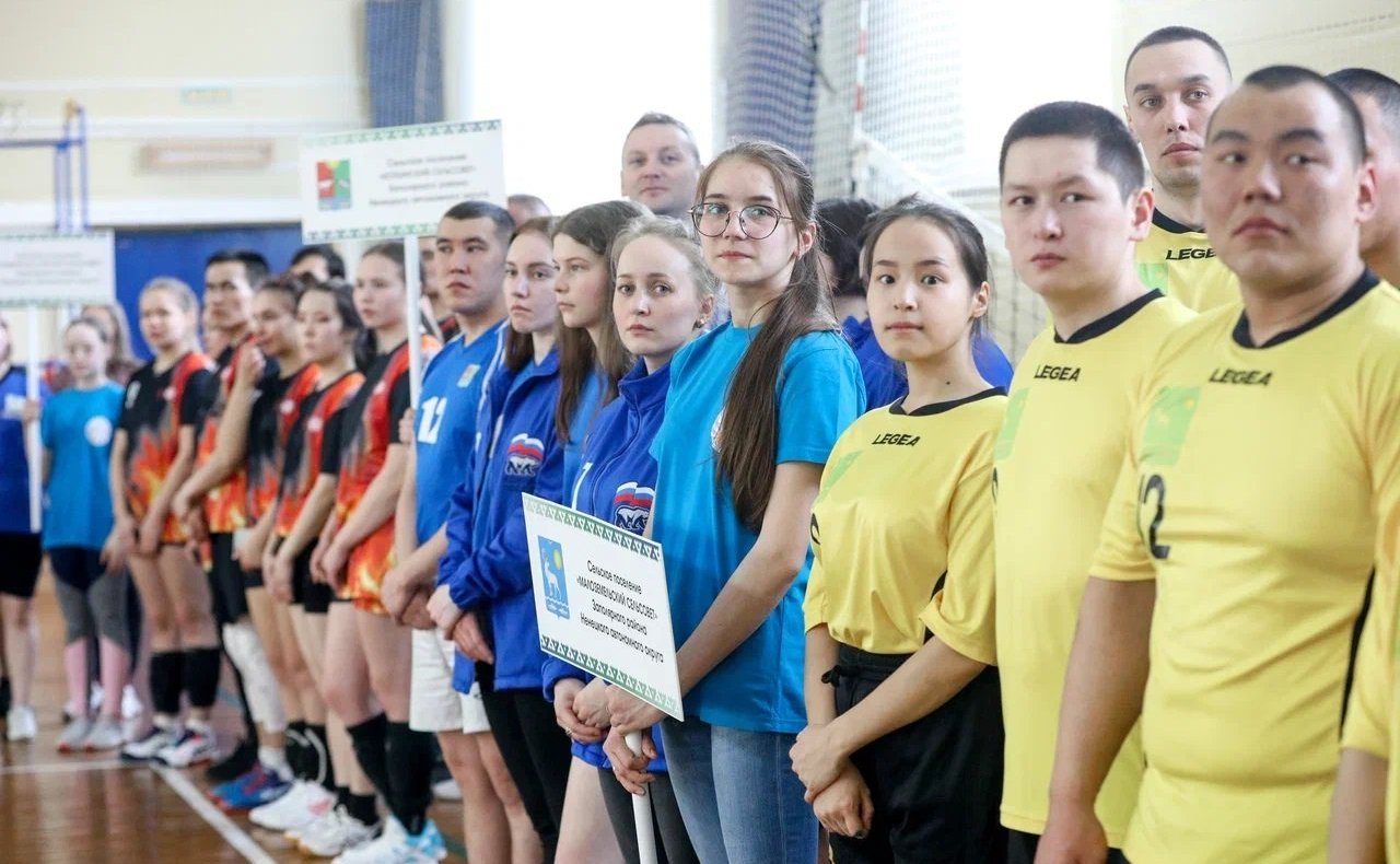 Денис Гусев в ходе работы в регионе дал старт XIV межмуниципальной сельской Спартакиаде Ненецкого АО