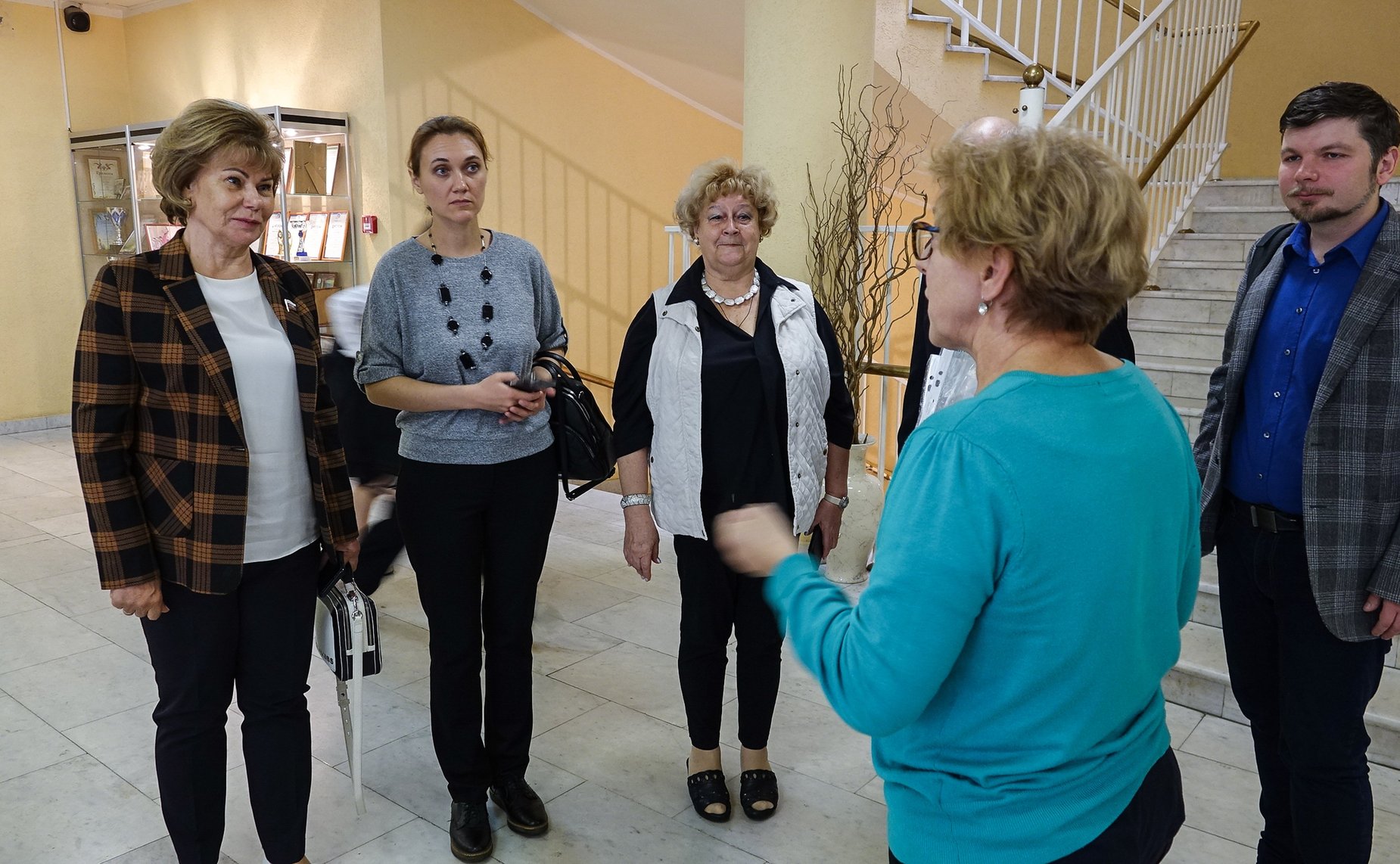 Татьяна Гигель посетила московскую школу, заложившую основы экологического образования