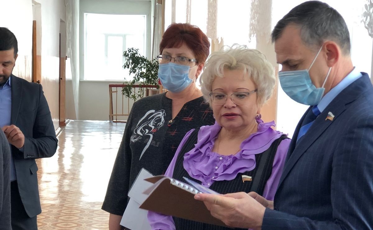 Оксана Хлякина приняла участие в памятных мероприятиях, посвященных 30-летию подвига Героя России, генерал-майора авиации Суламбека Осканова