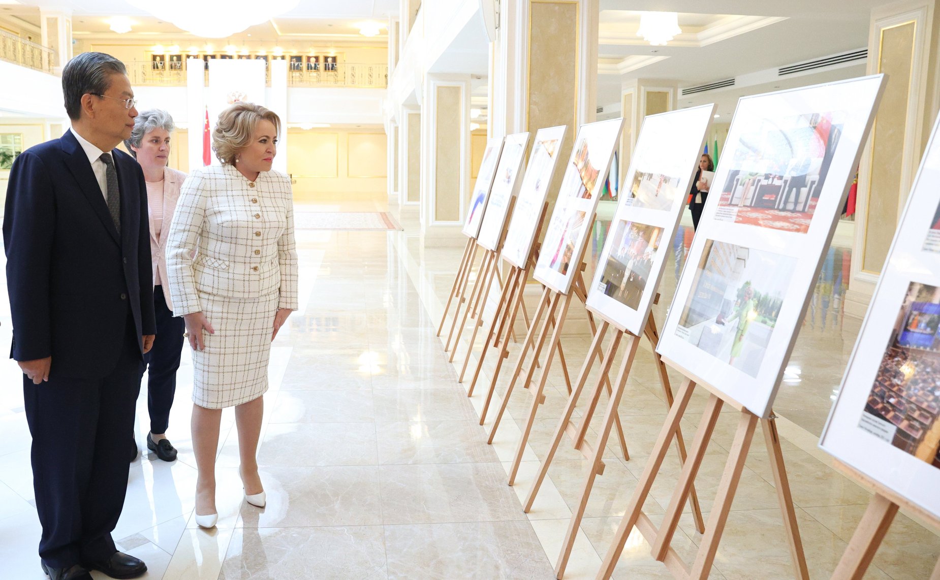 Валентина Матвиенко провела встречу с Председателем Постоянного комитета Всекитайского собрания народных представителей КНР Чжао Лэцзи