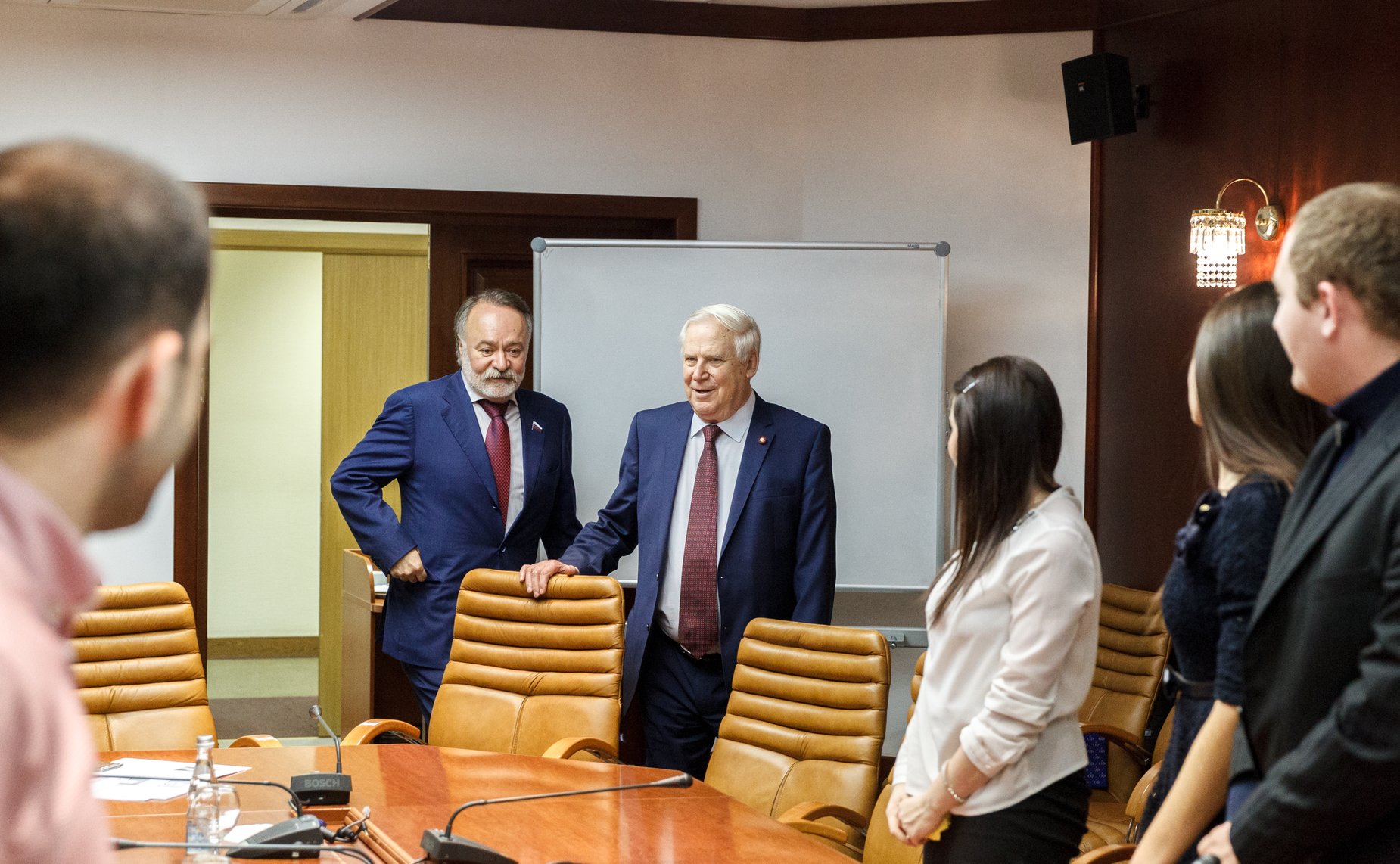 Встреча сенаторов с членами молодежного парламента Северной Осетии -4