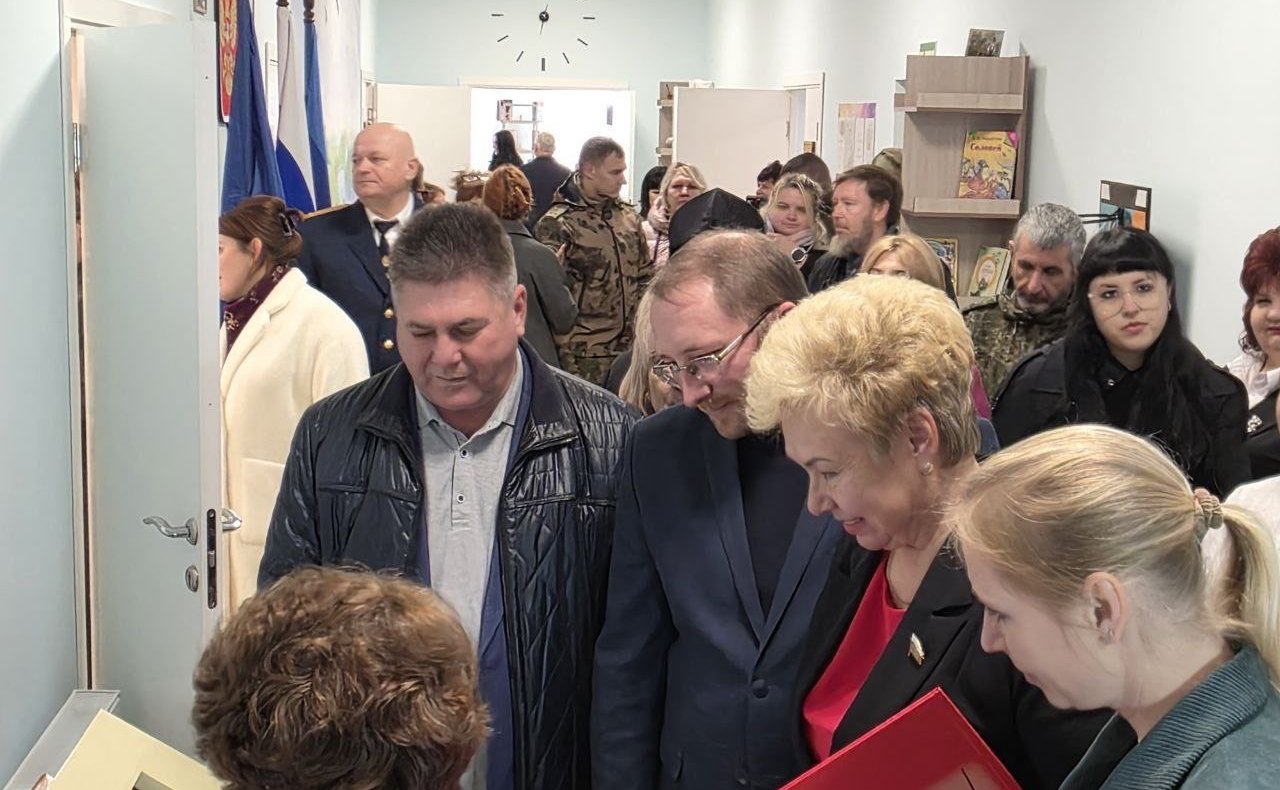 Ольга Бас в ходе поездки в регион посетила модульную библиотеку нового поколения «Казачок»