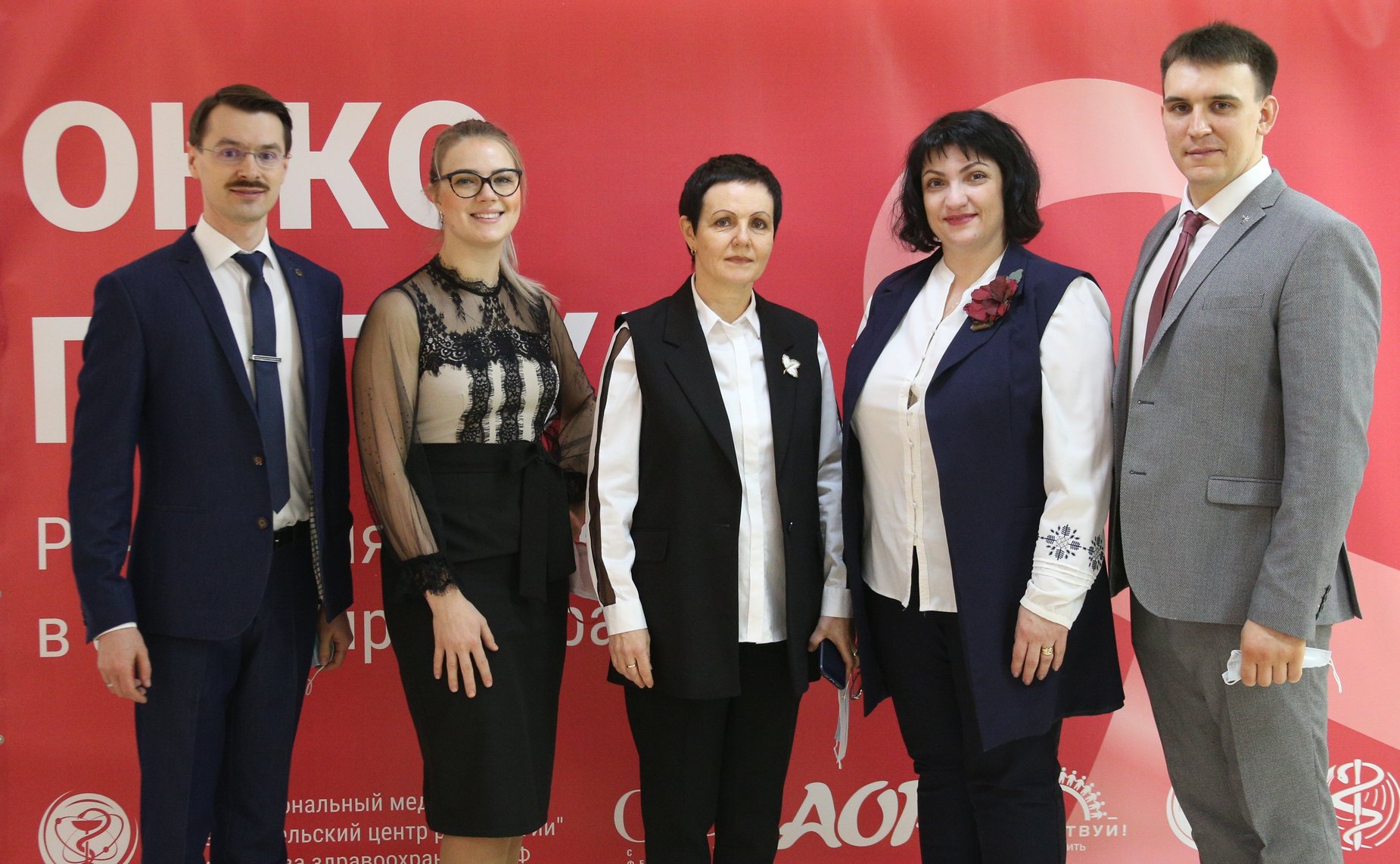 Церемония открытия фотовыставки, приуроченной к Всемирному дню борьбы против рака