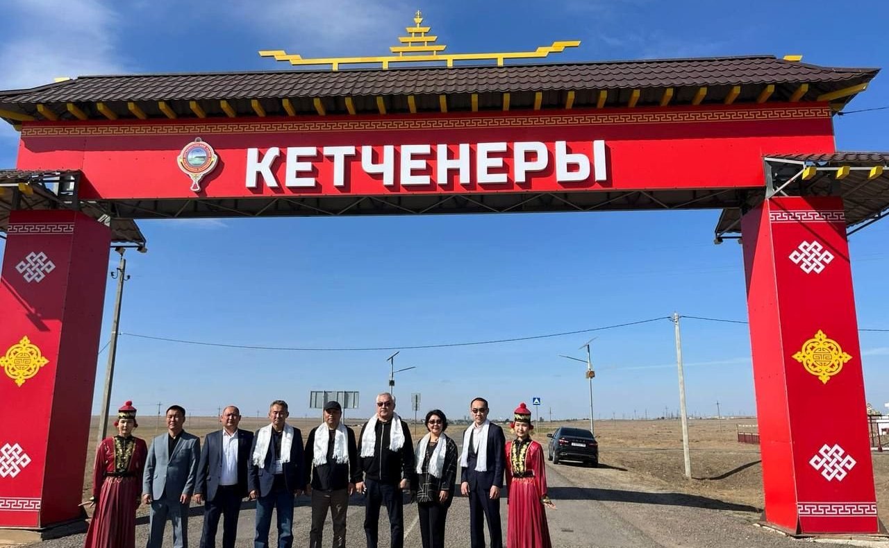 Баир Жамсуев принял участие в III международном буддийском форуме в Калмыкии