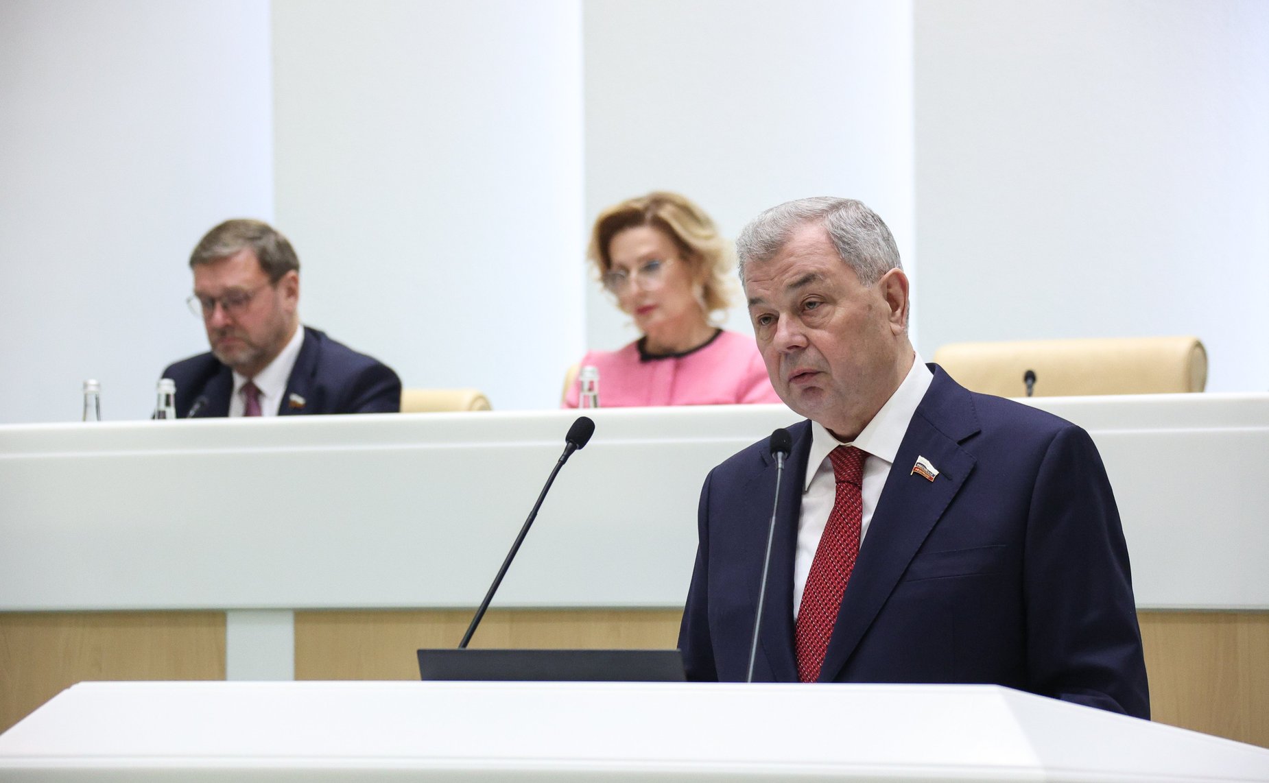 Анатолий Артамонов