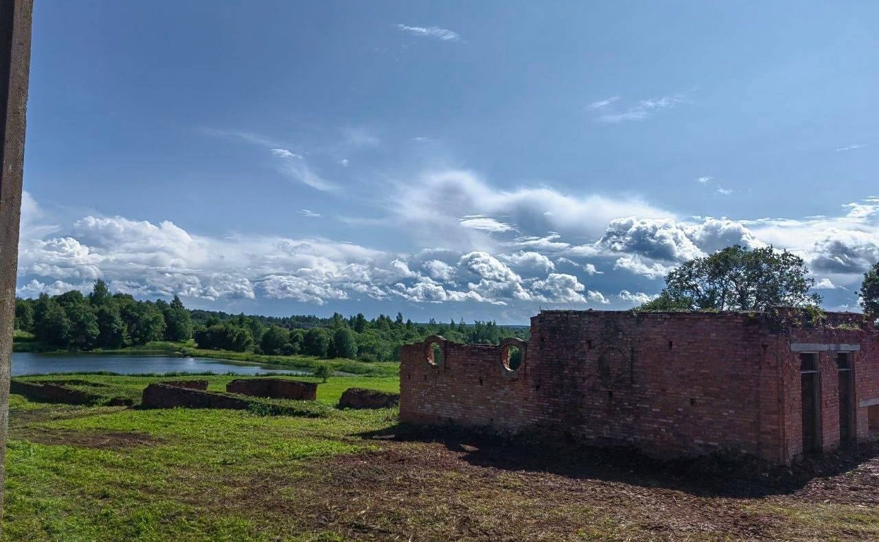 Артем Малащенков окажет содействие в сохранении старинного здания на территории усадьбы А.С. Грибоедова