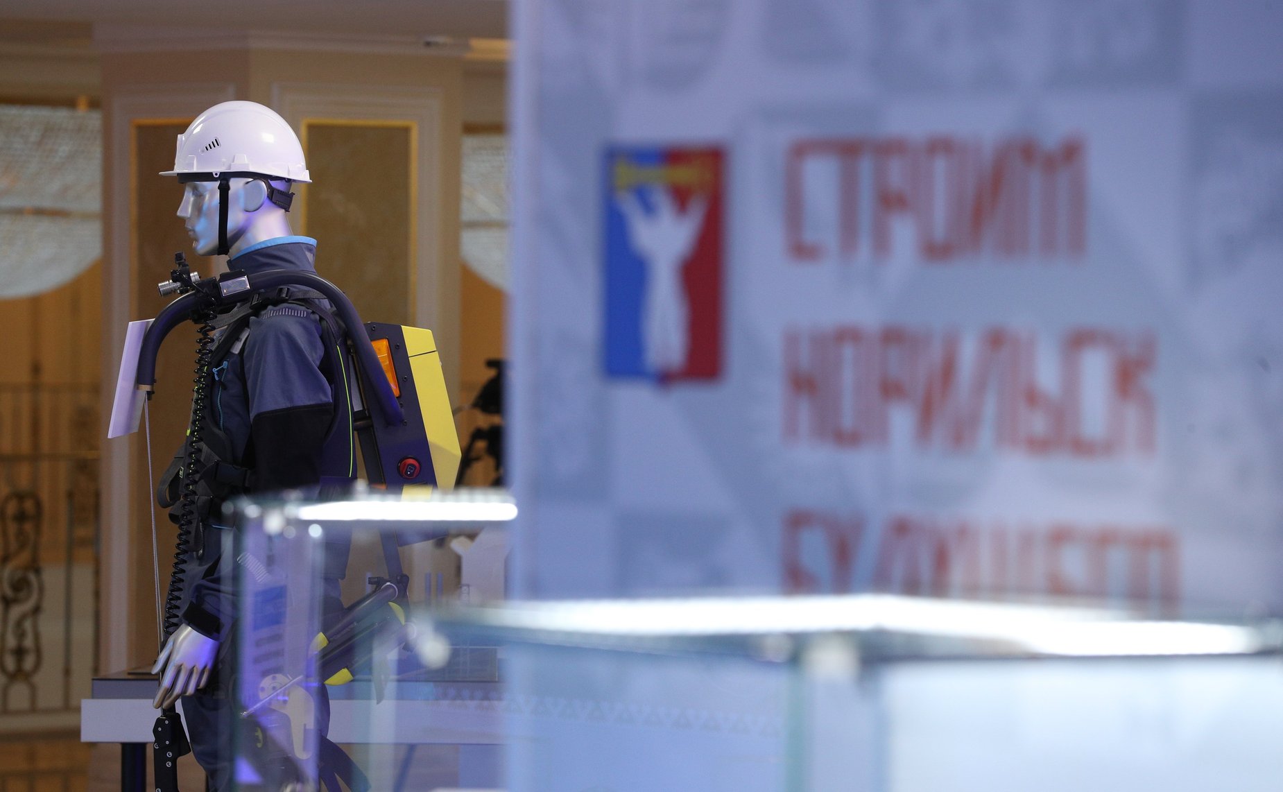 В Совете Федерации открылась выставка «Строим Норильск будущего»