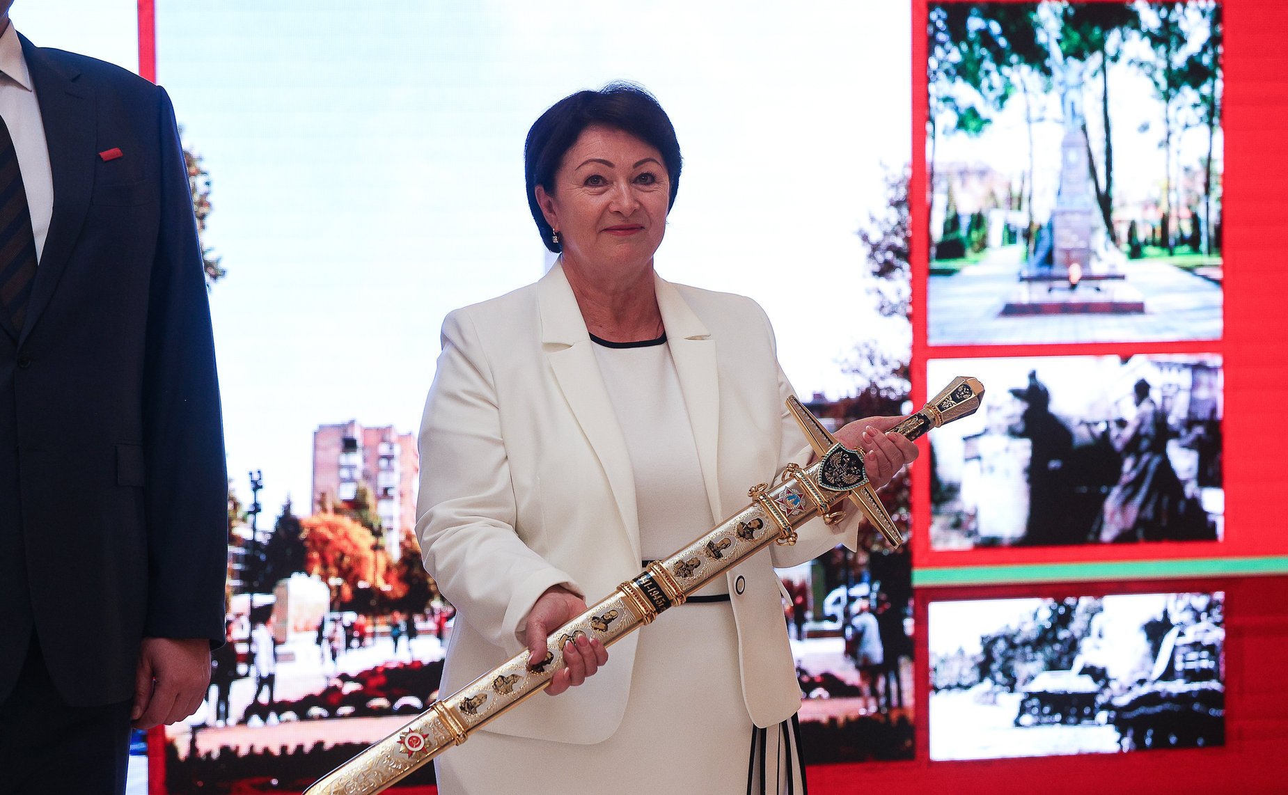 В Совете Федерации прошла торжественная церемония вручения «Мечей Победы» городам воинской славы Мариуполю и Мелитополю