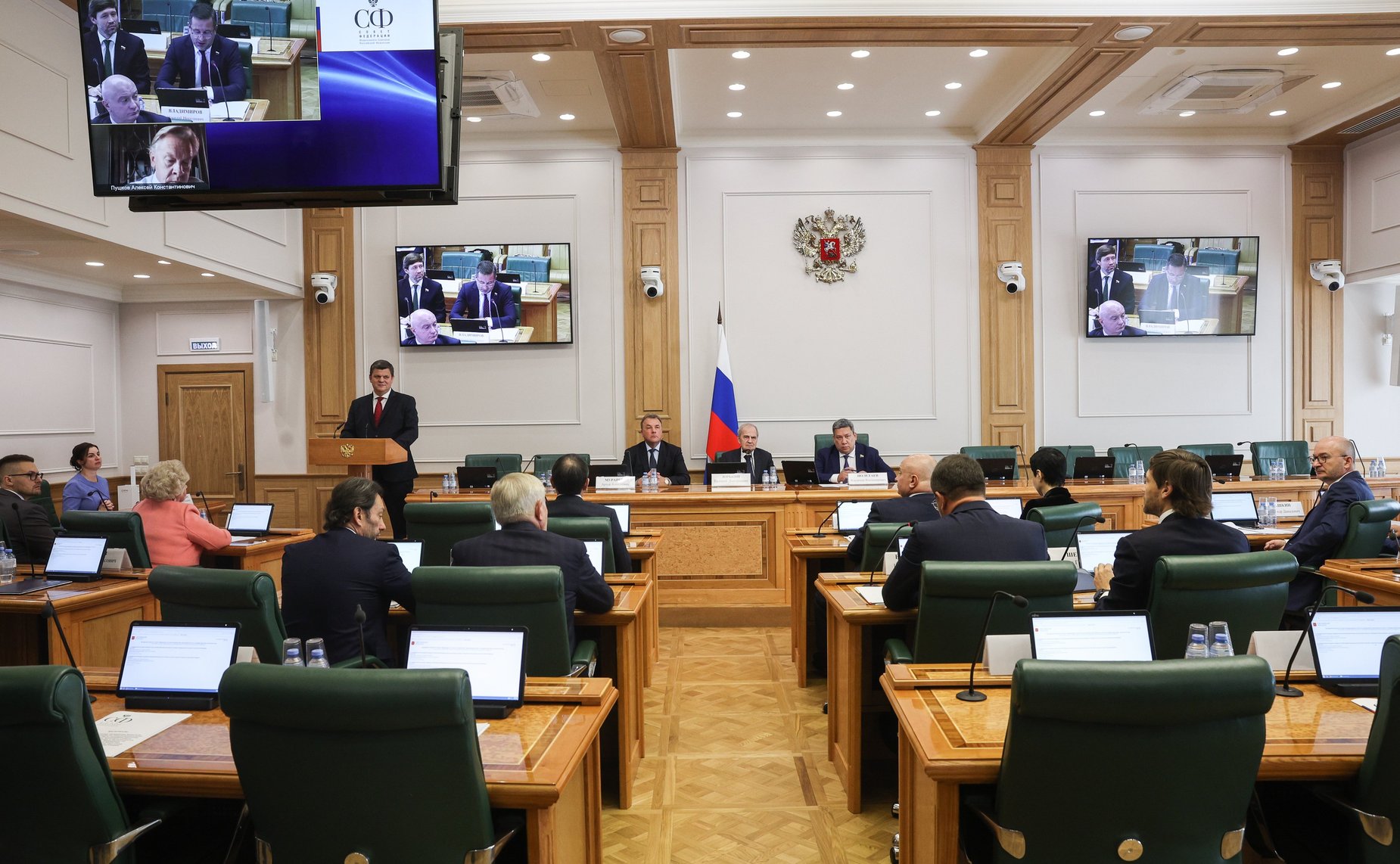 Заседание Комитета СФ по конституционному законодательству и государственному строительству