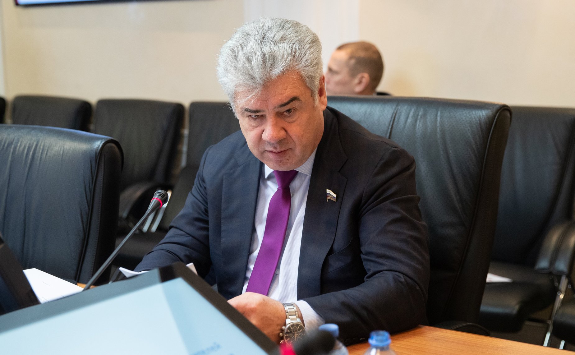 Виктор Бондарев