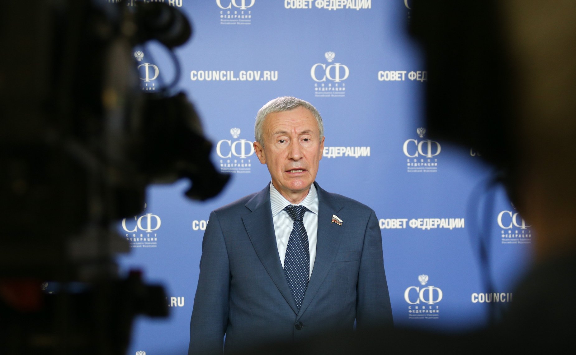 Брифинг председателя Временной комиссии СФ по защите государственного суверенитета и предотвращению вмешательства во внутренние дела РФ Андрея Климова