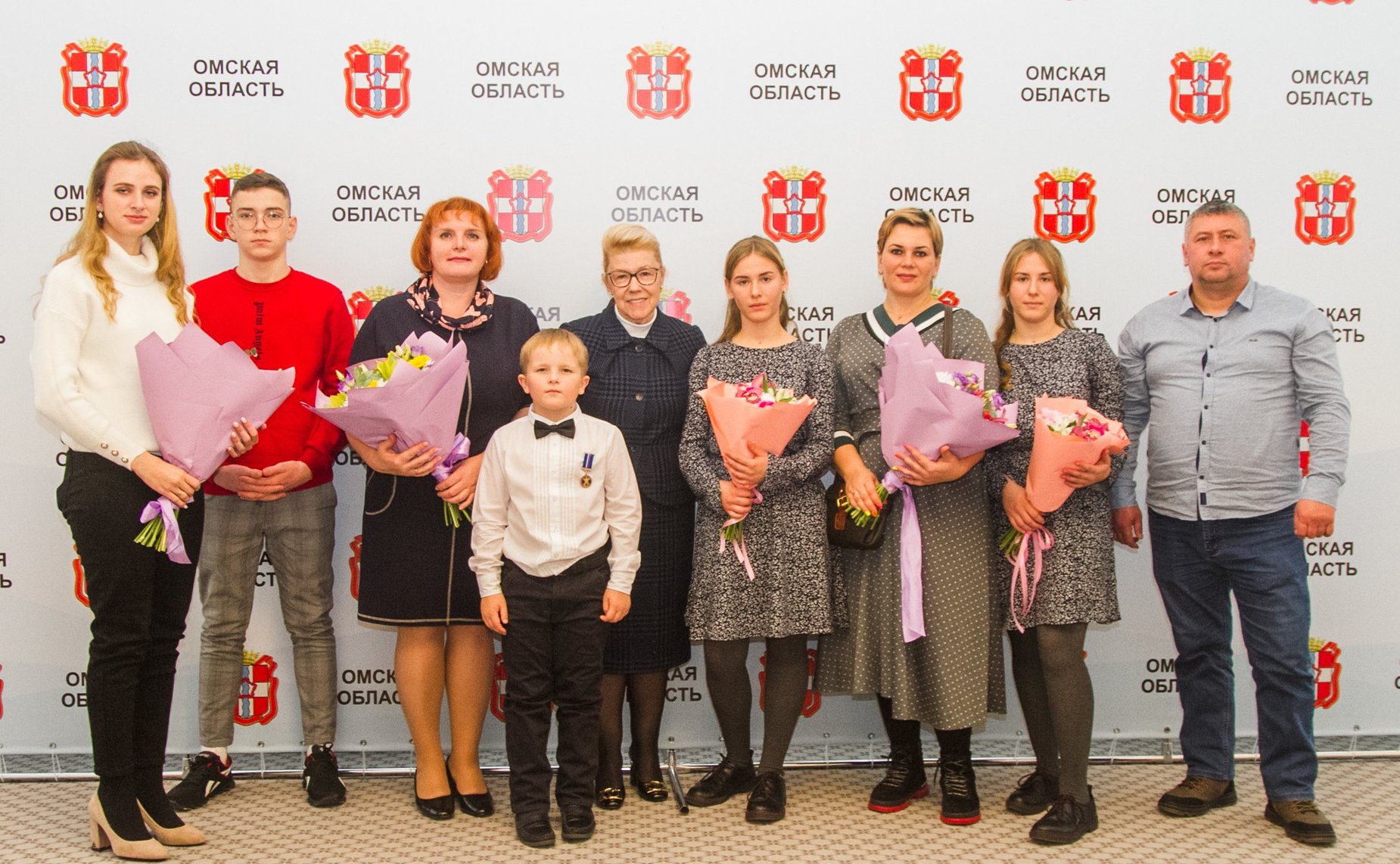 В рамках Всероссийского гражданско-патриотического проекта «Дети-герои», реализуемого Советом Федерации Федерального Собрания Российской Федерации, в 2022 году памятной медалью Совета Федерации «За проявленное мужество» награждены 4 юных омича