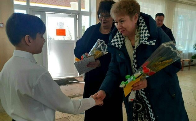 Ольга Бас посетила Райгородскую среднюю школу и ознакомилась с ходом строительства пищеблока