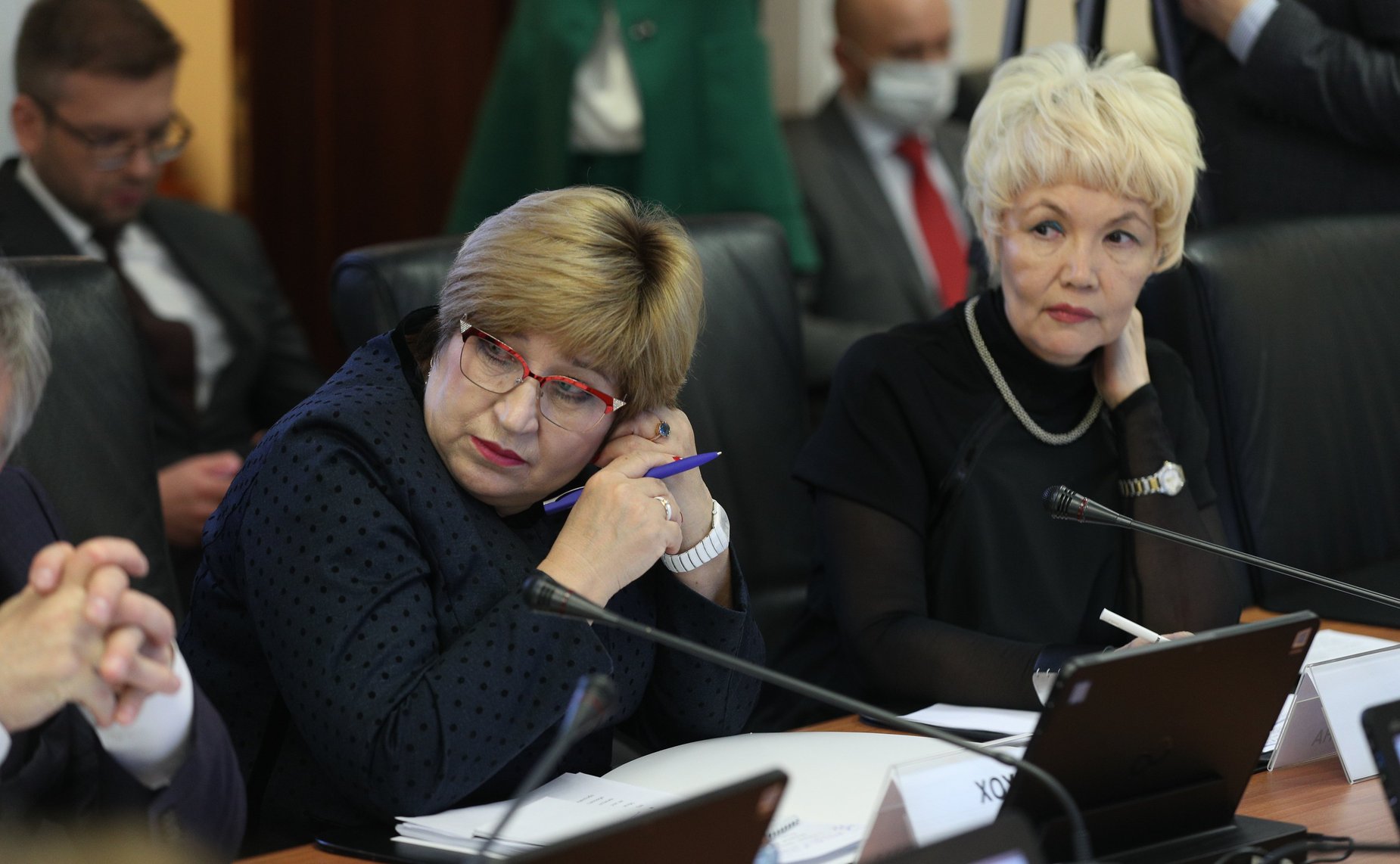 Ольга Хохлова и Дина Оюн