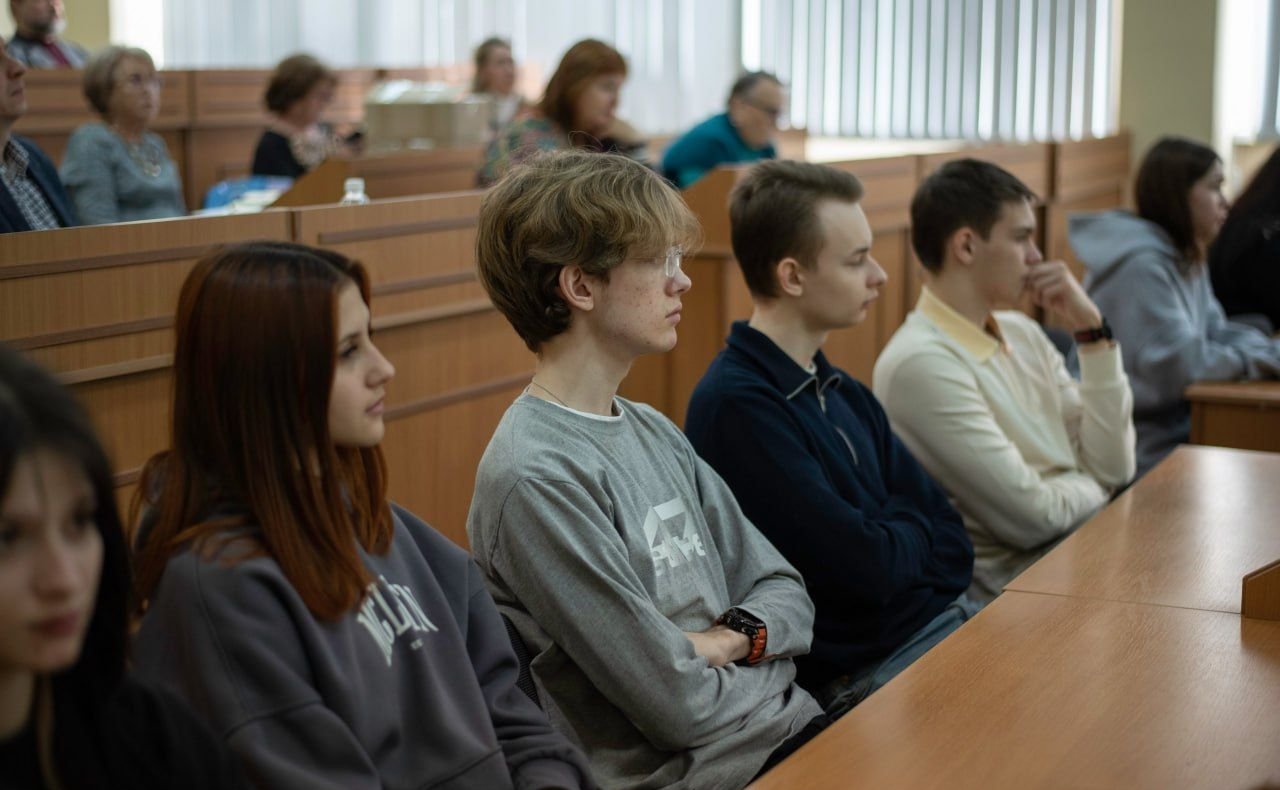 Екатерина Алтабаева выступила на конференции учителей курса