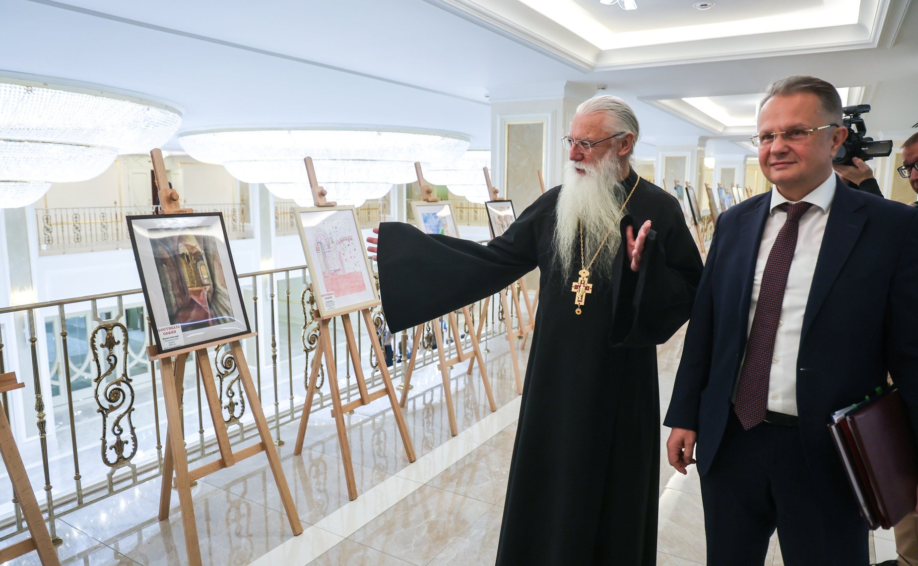 Открытие в Совете Федерации выставки «Покровский Собор глазами современников»