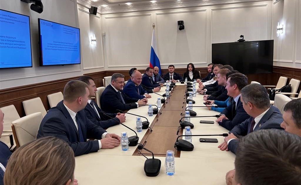 Алексей Кондратенко провел ежегодную встречу с представителями Совета молодых депутатов Кубани