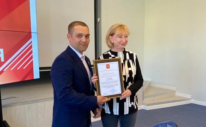 Римма Галушина в ходе работы в регионе провела «круглый стол» для родителей юнармейцев вместе с руководителем окружного штаба молодежного движения Данилой Хмаренко