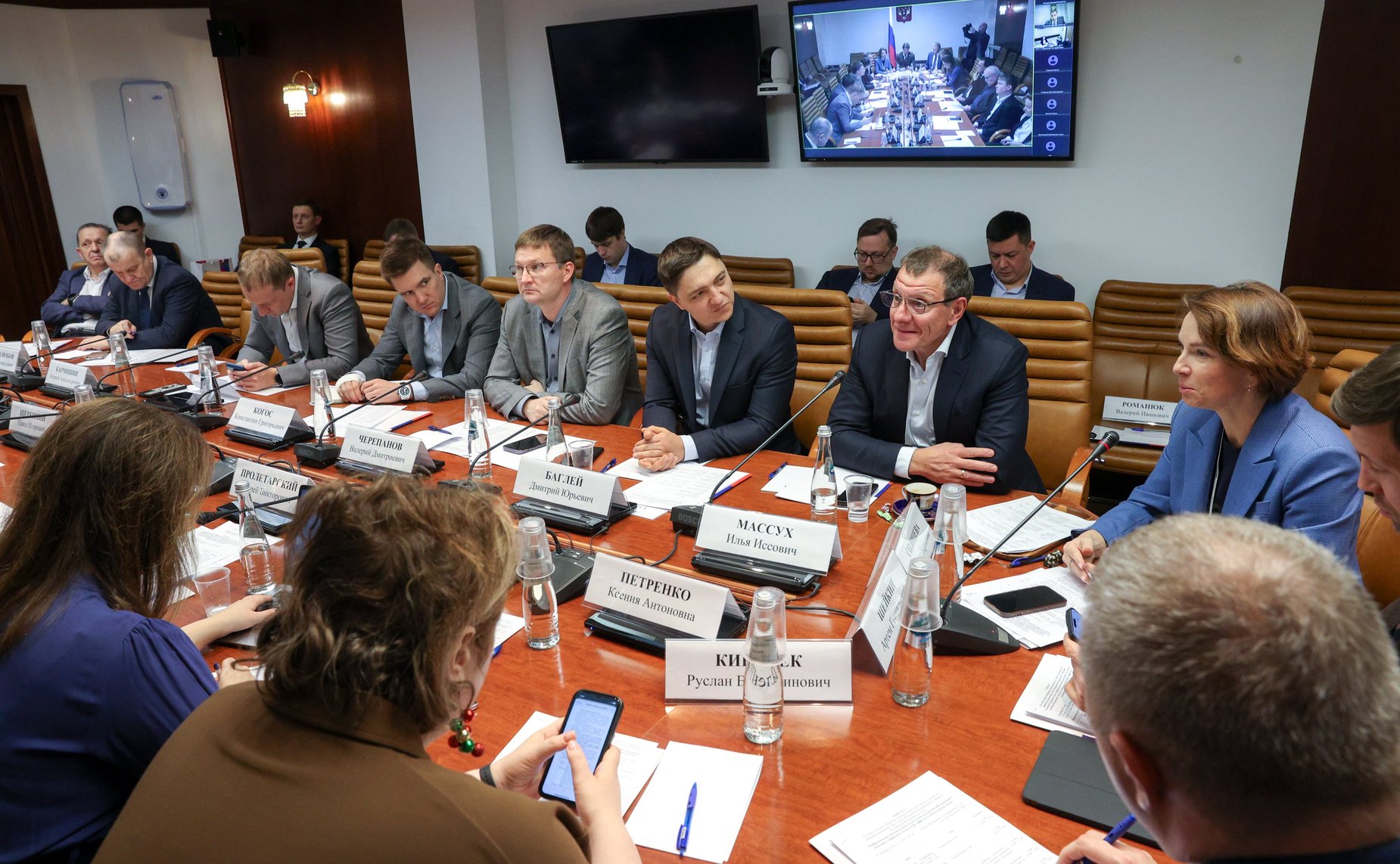 Заседание секции «Цифровая промышленность» Совета по развитию цифровой экономики на тему «Цифровизация промышленности на основе внедрения ИИ-решений и передовых цифровых технологий: эффекты и необходимые меры»