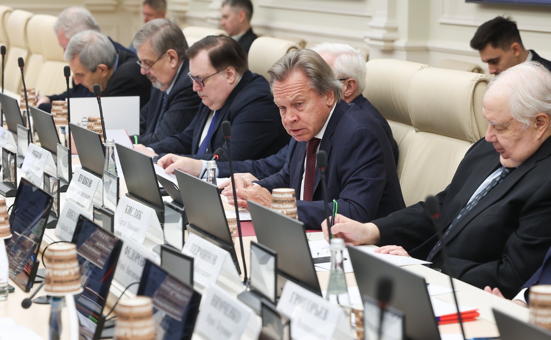 Круглый стол Комиссии Совета Федерации по информационной политике и взаимодействию со СМИ «К новому миропорядку: глобальная информационная динамика и осознание новых реалий»