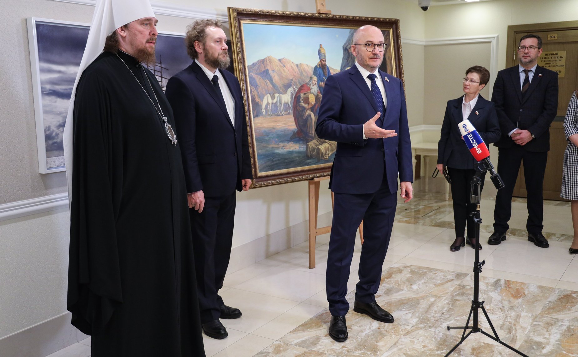 В Совете Федерации открылась выставка «Радость Рождества Христова»