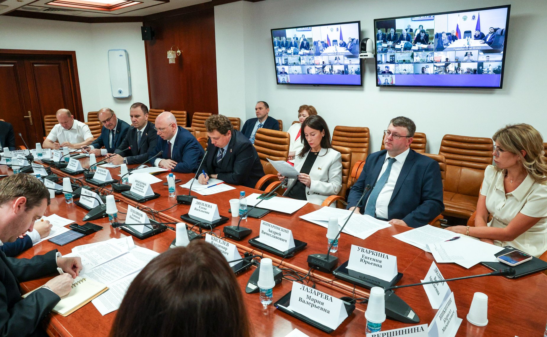 Круглый стол Комитета Совета Федерации по бюджету и финансовым рынкам на тему «Инвестиционный налоговый вычет как инструмент стимулирования инвестиционной активности в субъектах Российской Федерации»