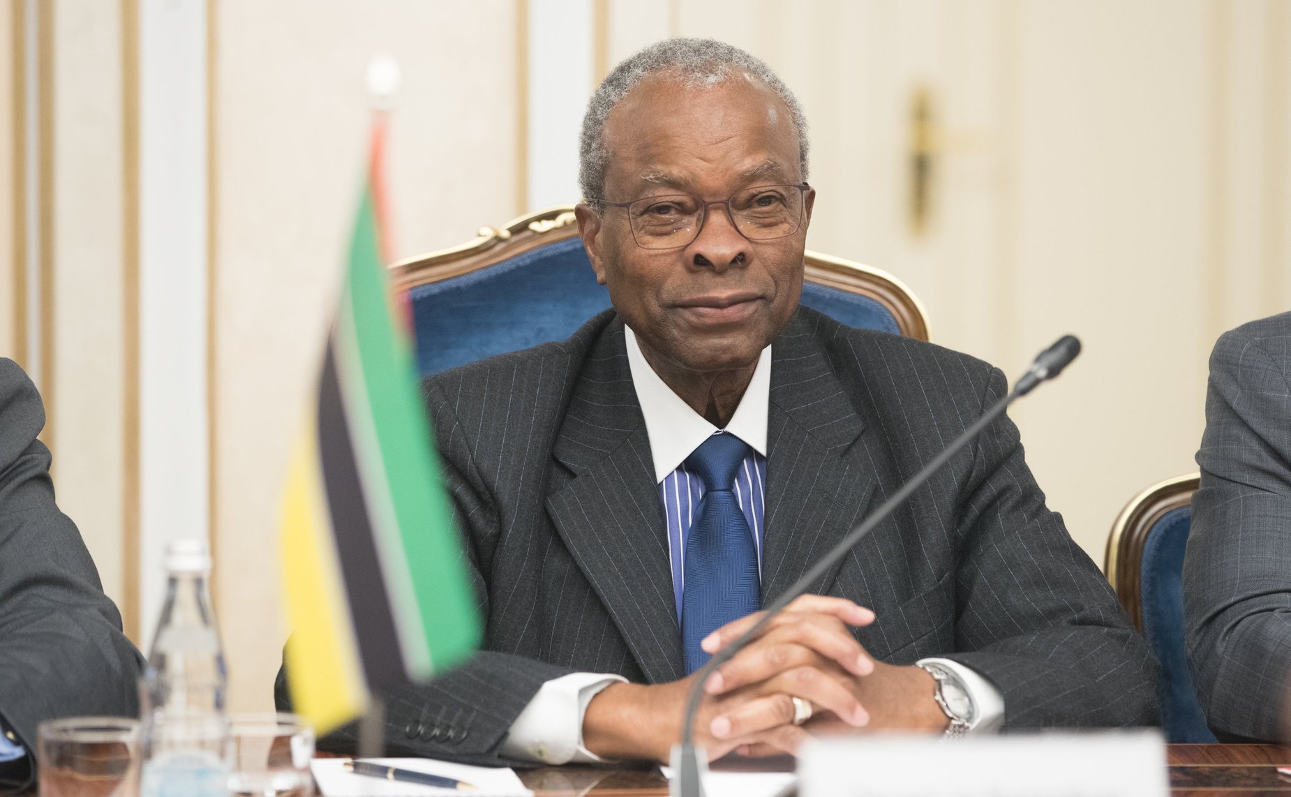 Встреча председателя Комитета СФ по международным делам Константина Косачева с председателем Комиссии по плану и бюджету Ассамблеи Республики Мозамбик Энеашем Комише