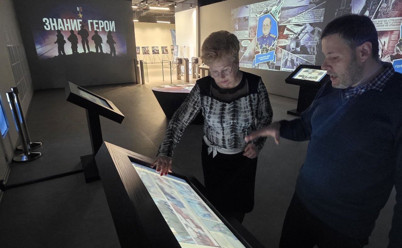 Ольга Бас в рамках поездки в регион провела рабочую встречу с директором Республиканского центра туризма, экологии и краеведения «Возрождение» Борисом Портным