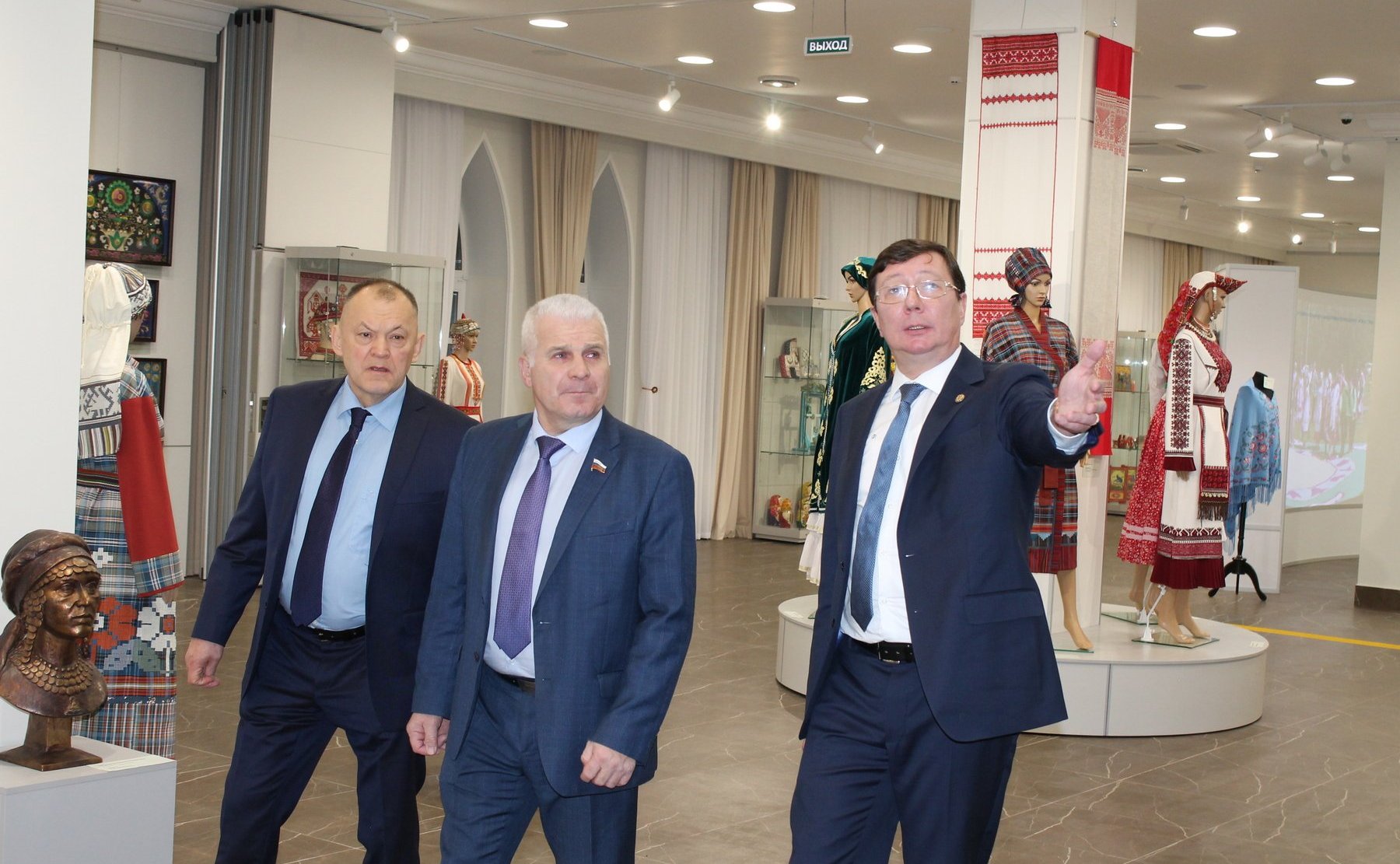 Сергей Мартынов посетил недавно появившийся в Марий Эл Дом дружбы народов