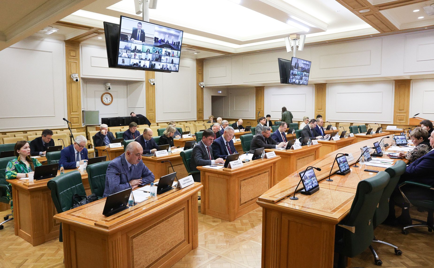 Парламентские слушания, посвященные вопросам реализации Федерального закона «О рыболовстве и сохранении водных биологических ресурсов» в части перезаключения договоров пользования рыболовными участками