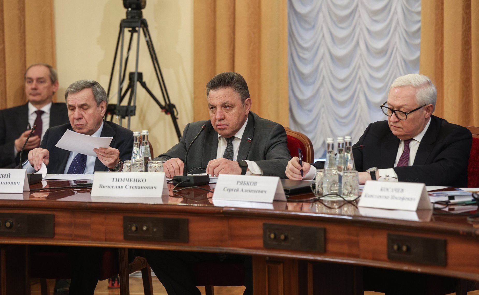 Заседание парламентской комиссии по расследованию обстоятельств, связанных с созданием американскими специалистами биологических лабораторий на территории Украины