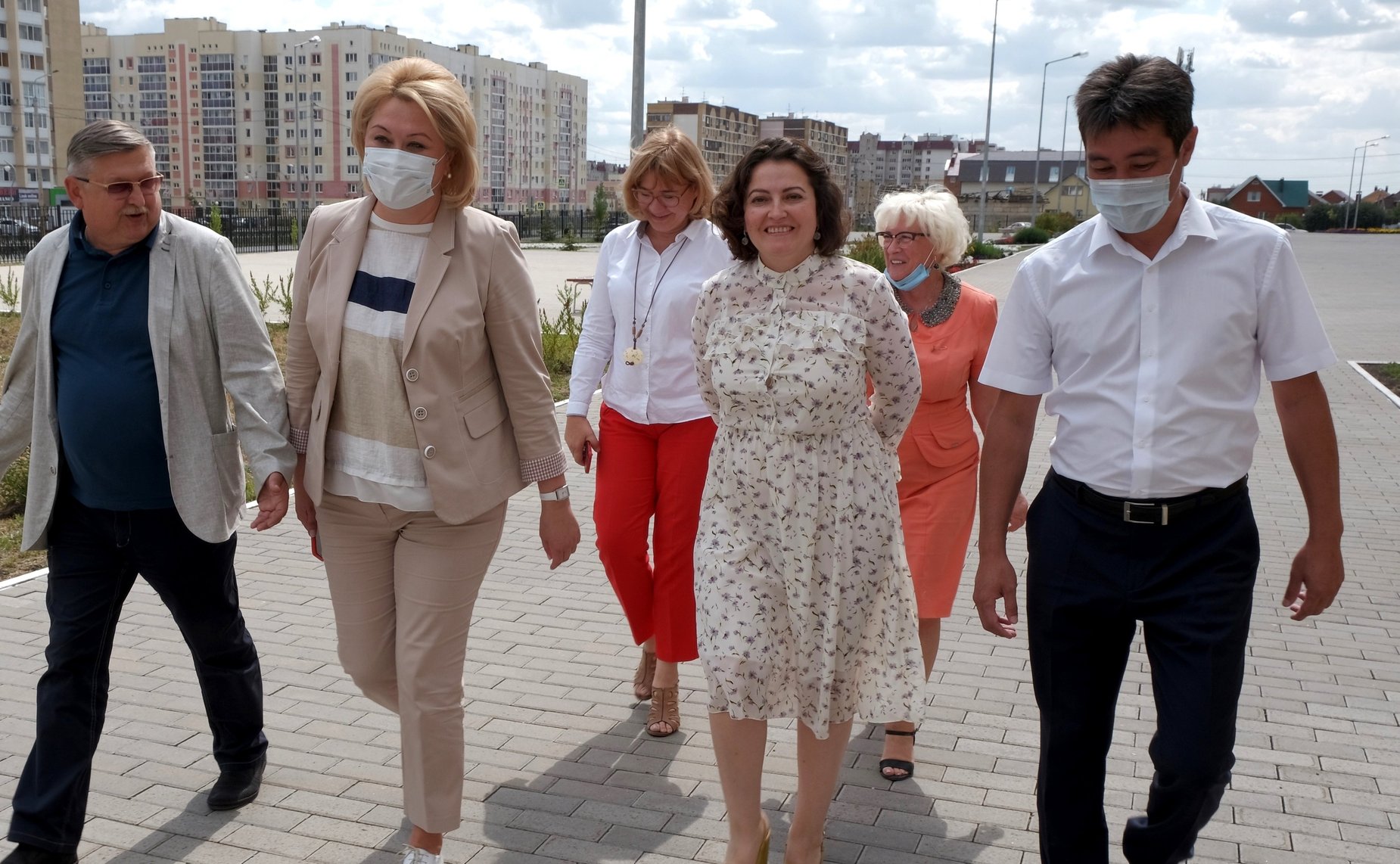 Лилия Гумерова в ходе работы в регионе ознакомилась с проектом реконструкции гимназии № 1 и осмотрела полилингвальную школу № 23