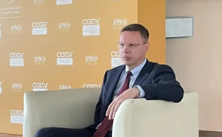 Виталий Назаренко