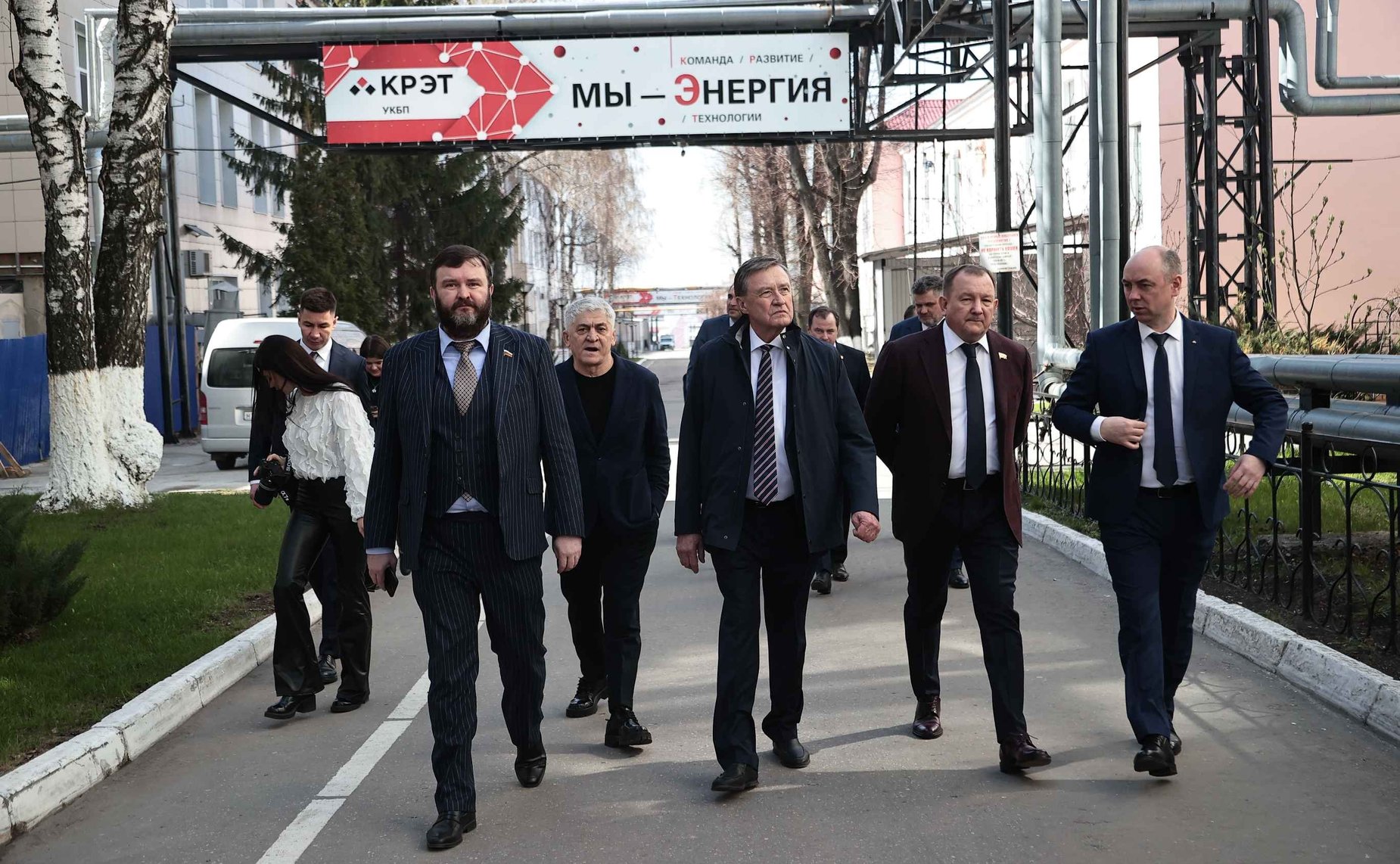 Сенаторы РФ посетили АО «Ульяновское конструкторское бюро приборостроения»