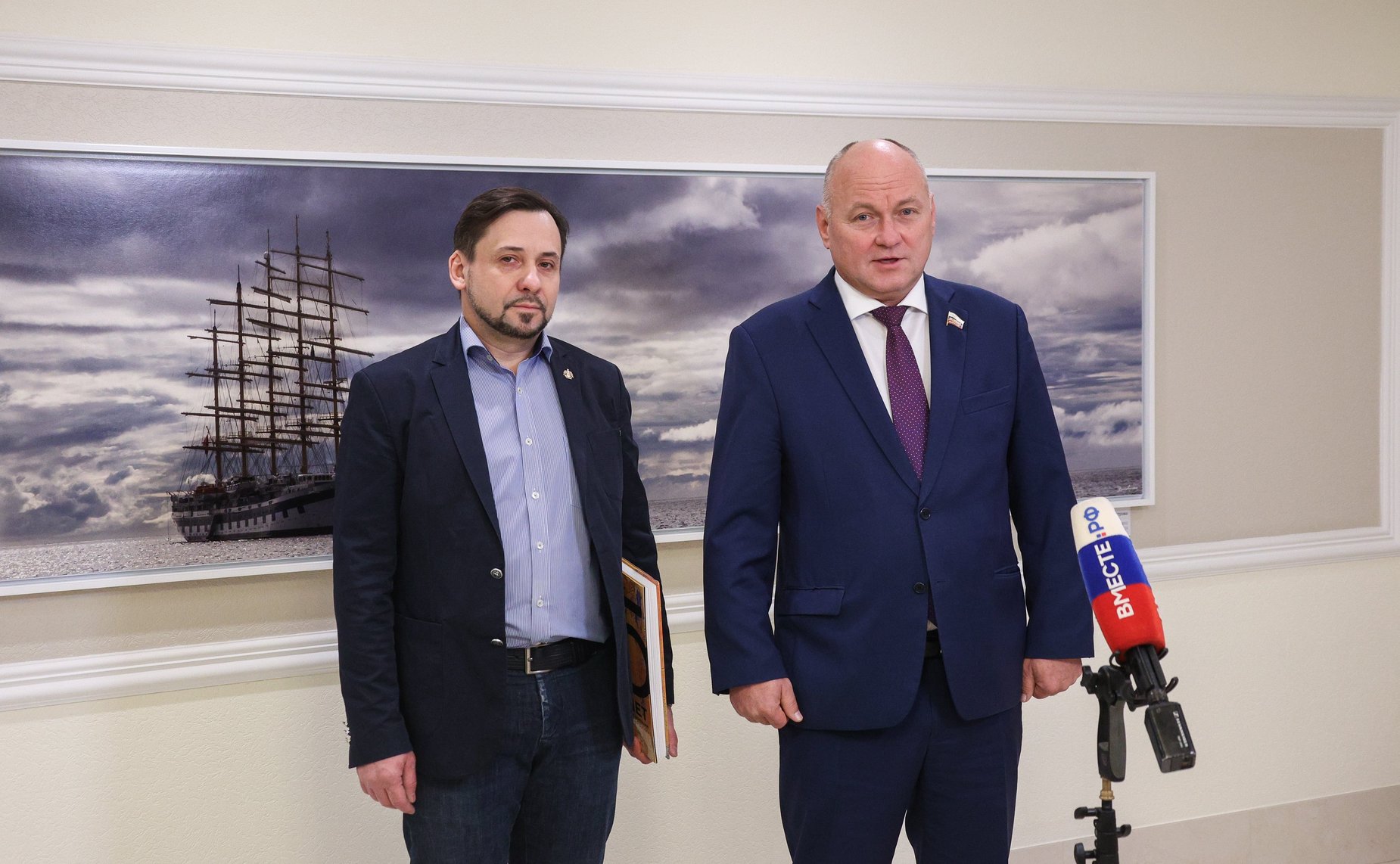 Открытие в Совете Федерации выставки живописи и графики «85 лет Краснодарской краевой организации Союза художников России»