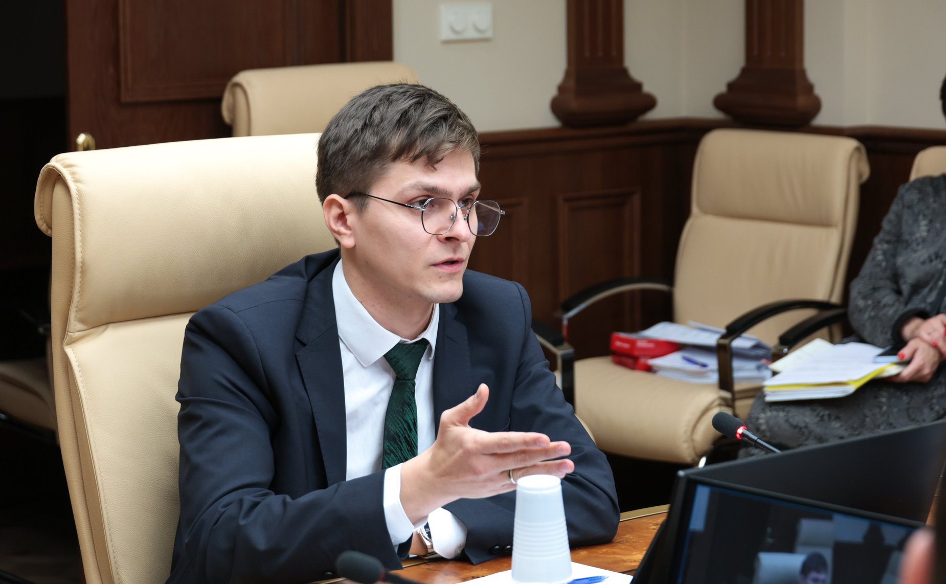 Совещание Комитета СФ по науке, образованию и культуре совместно с Комитетом СФ по экономической политике «Об организации в субъектах Российской Федерации перевозок детей школьными автобусами»