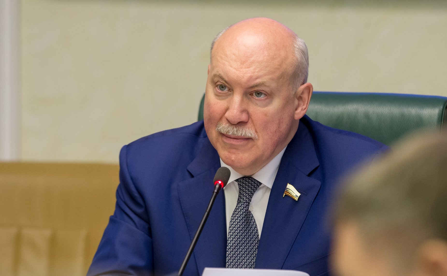 Д. Мезенцев