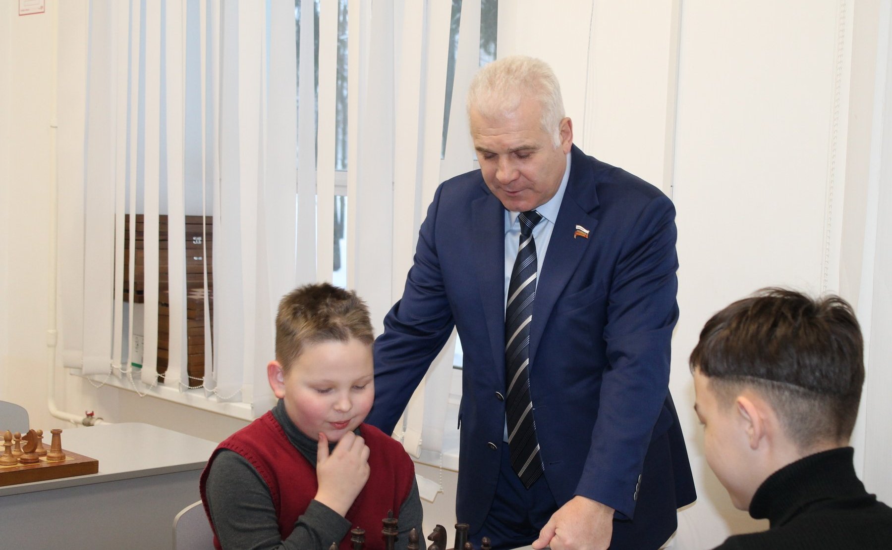 Сергей Мартынов встретился с руководителями и учениками Шахматной школы Сергея Карякина в Йошкар-Оле