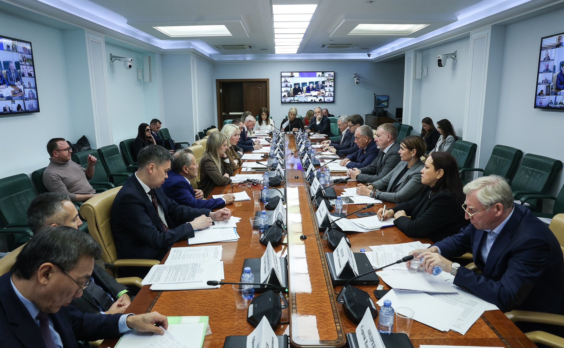 Круглый стол Комитета СФ по аграрно-продовольственной политике и природопользованию совместно с Комитетом СФ по социальной политике по вопросам развитию народных промыслов в сельской местности