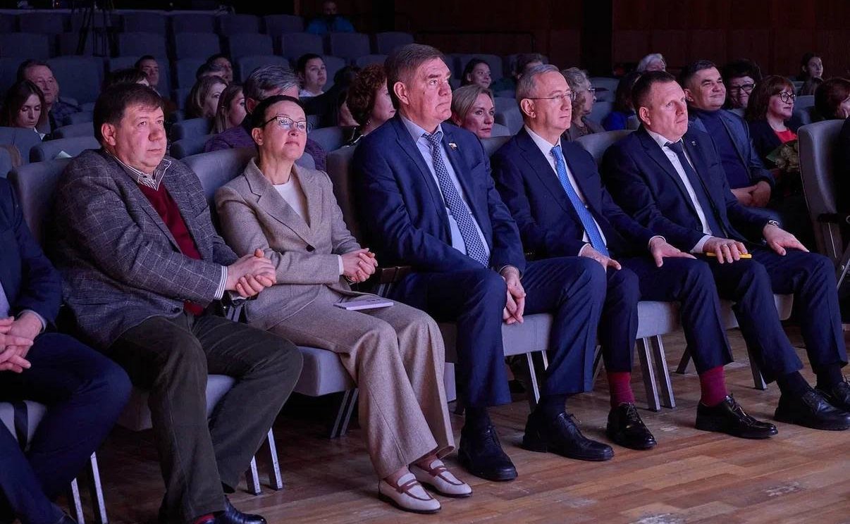 Александр Савин принял участие в торжественном заседании в честь Дня российской печати