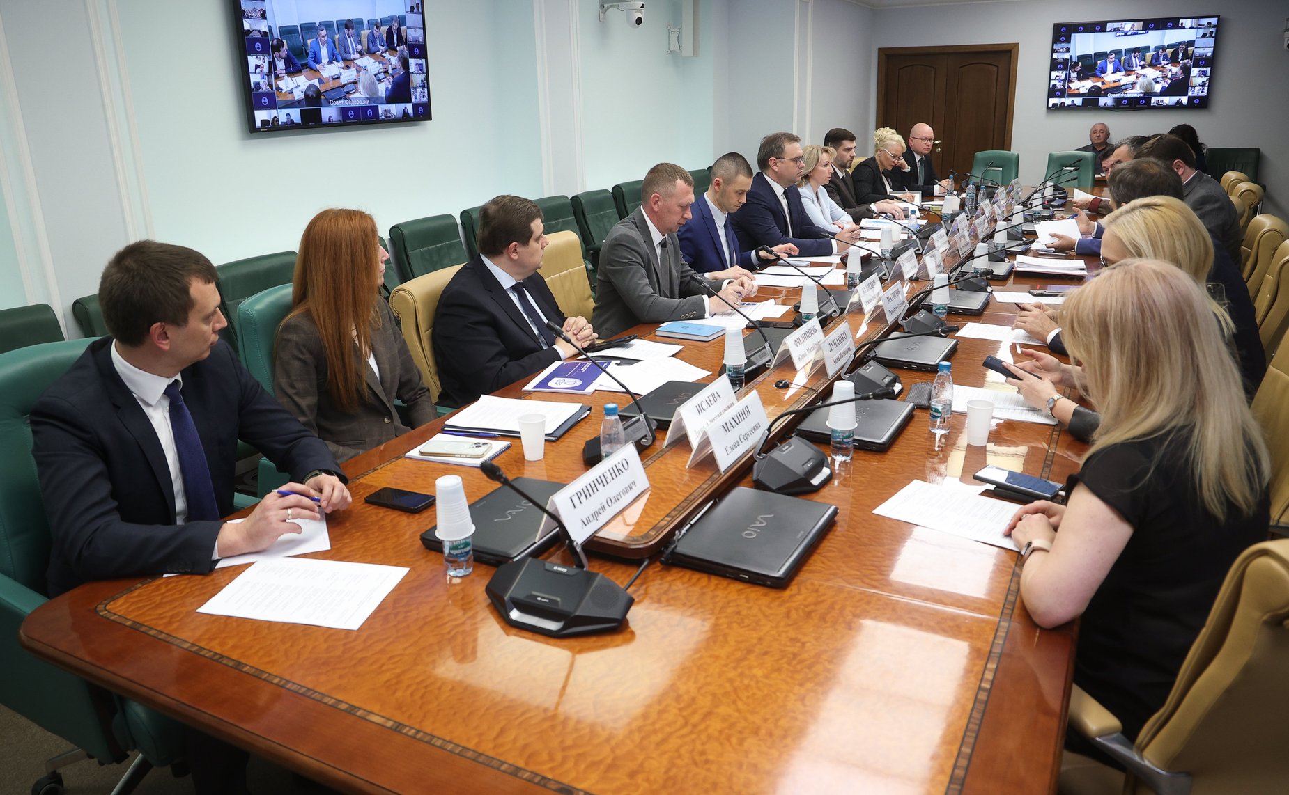 Совещание Комитета СФ по экономической политике «Актуальные проблемы деятельности публично-правовой компании «Роскадастр» и пути их решения»