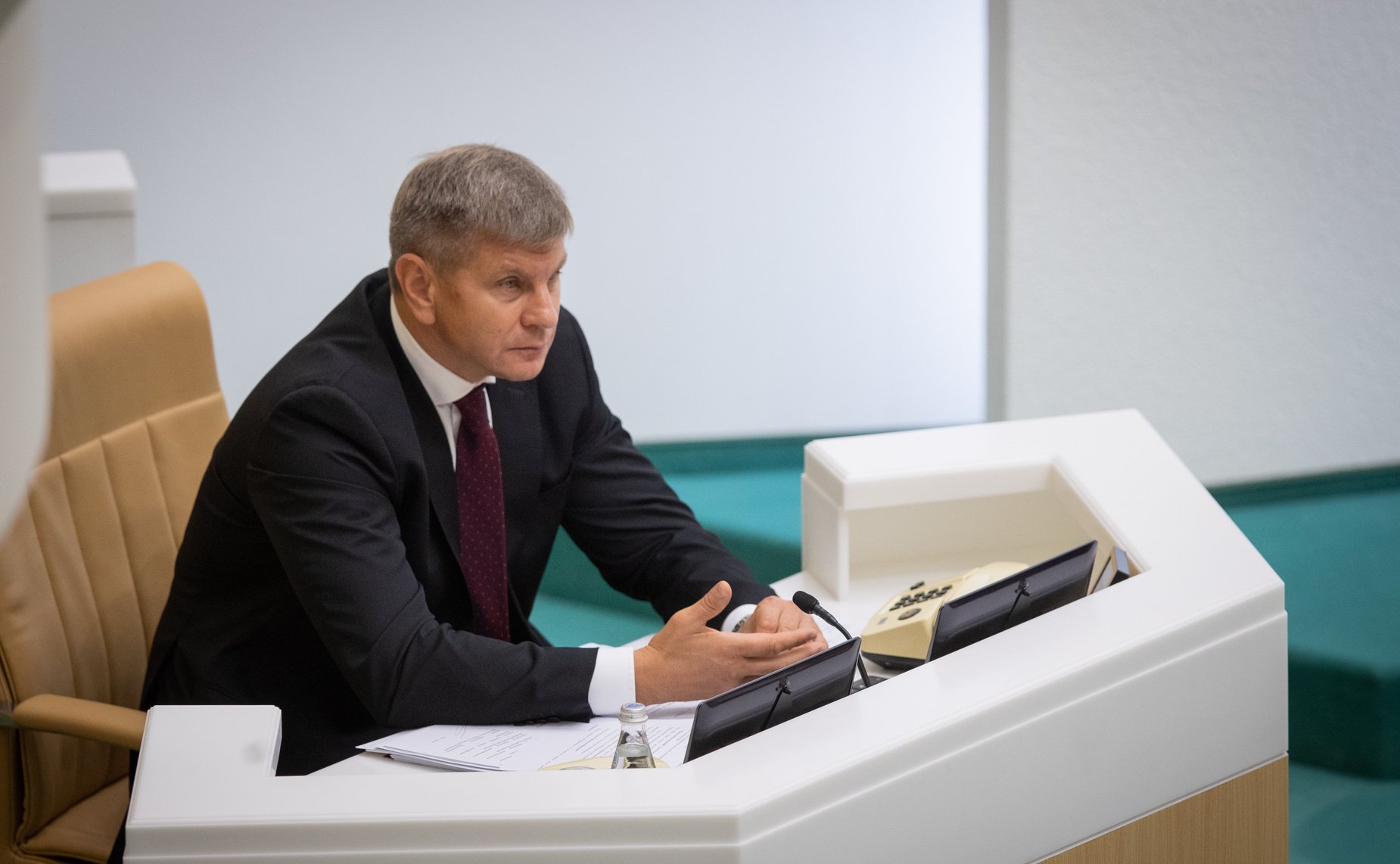 Геннадий Голов