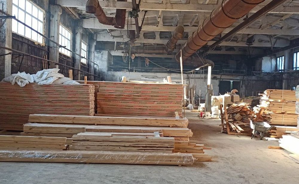 Татьяна Гигель в ходе рабочей командировки по региону встретилась с коллективом компании, которая занимается производством и торговлей строительными материалами и изделиями